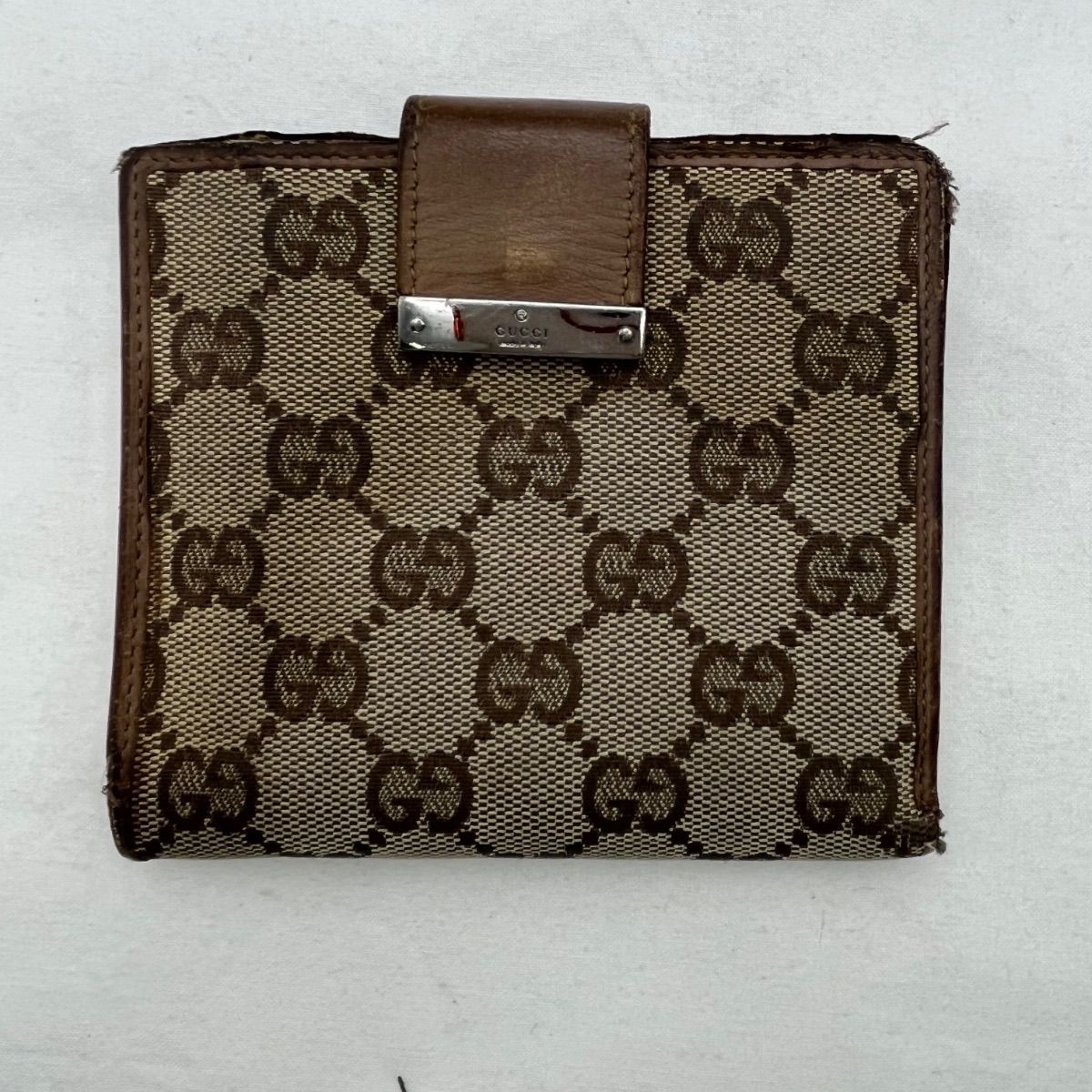 ▽GUCCI　グッチ　二つ折り財布　74209・0416　角スレ、使用感あり　11042