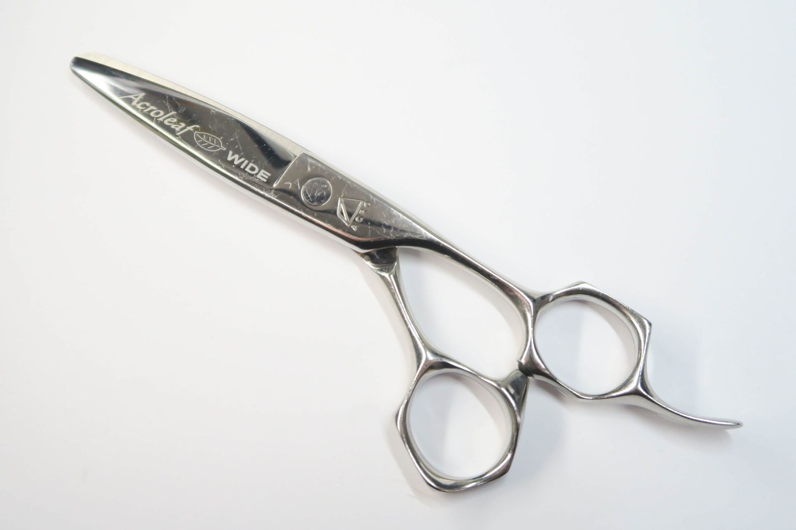 Bランク【MIZUTANI SCISSORS ミズタニシザーズ】 ACRO Acroleaf WIDE K-Medium シザー 美容師・理容師 5.5インチ 右利き ドライカット【中古】:H-11522