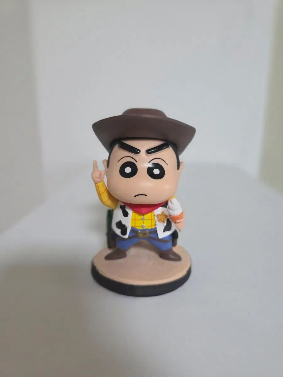 トイストーリー ウッディ クレヨンしんちゃん コラボ フィギュア-限定