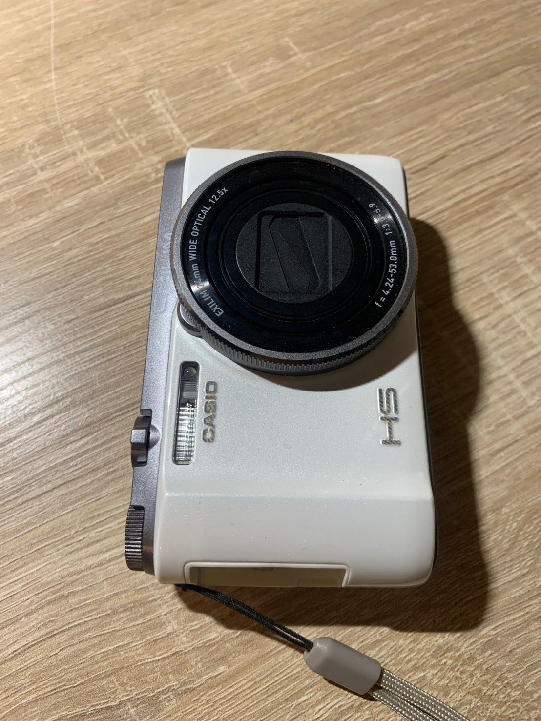 0908 Casio EXILIM EX-ZR1100 ホワイト デジカメ 動作確認済み やや訳