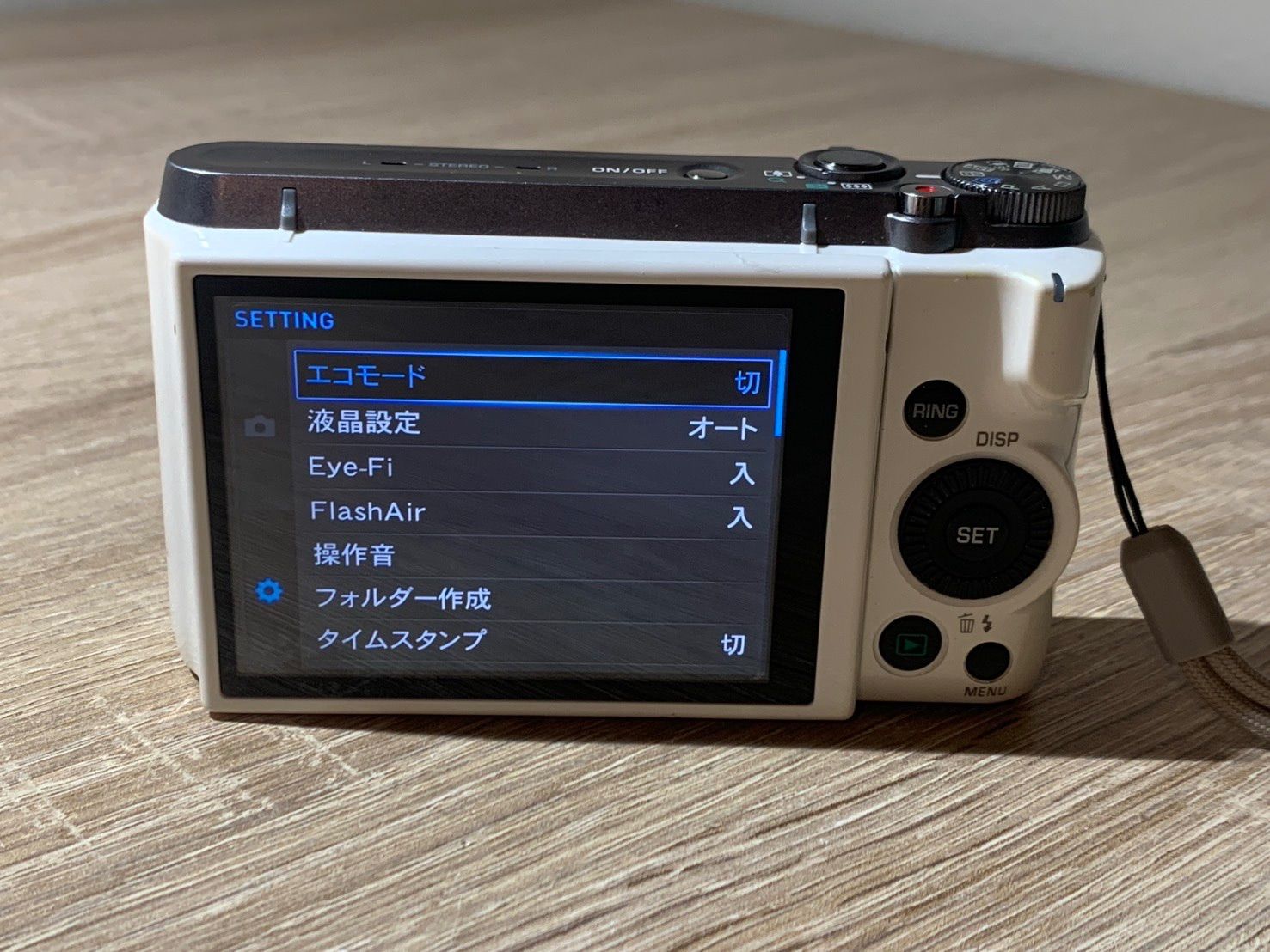 0908 Casio EXILIM EX-ZR1100 ホワイト デジカメ 動作確認済み やや訳