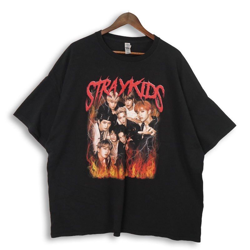 メンズUS-3XLサイズ ギルダン クルーネック半袖プリントTシャツ STRAY KIDS ストレイキッズ ブラック 胸囲約141cm JYP 韓国 hsc-1233n