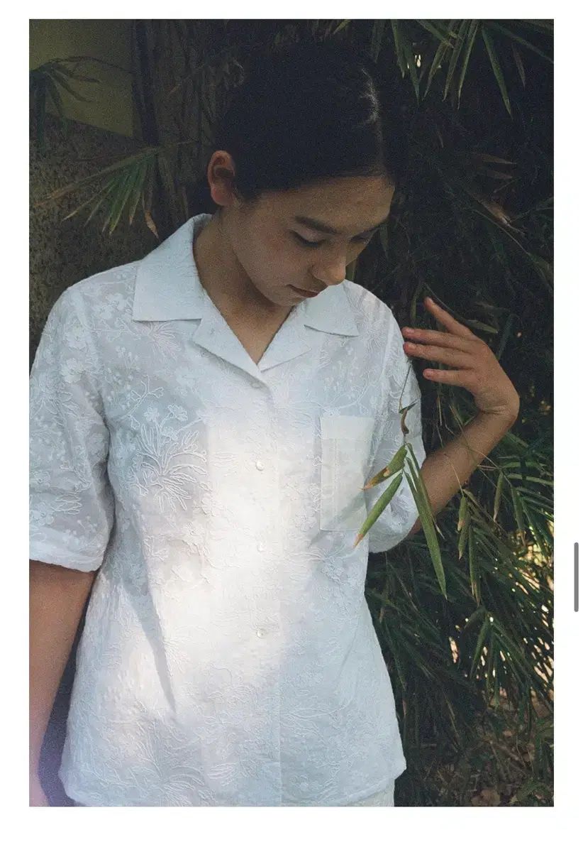 ティク embroidery flower cotton Tシャツ 半袖 シャツ