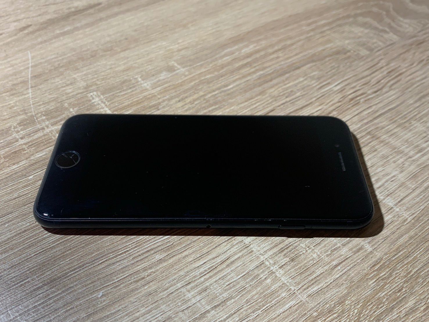iPhone SE 3世代 64GB ブラック 動作確認済 - メルカリ