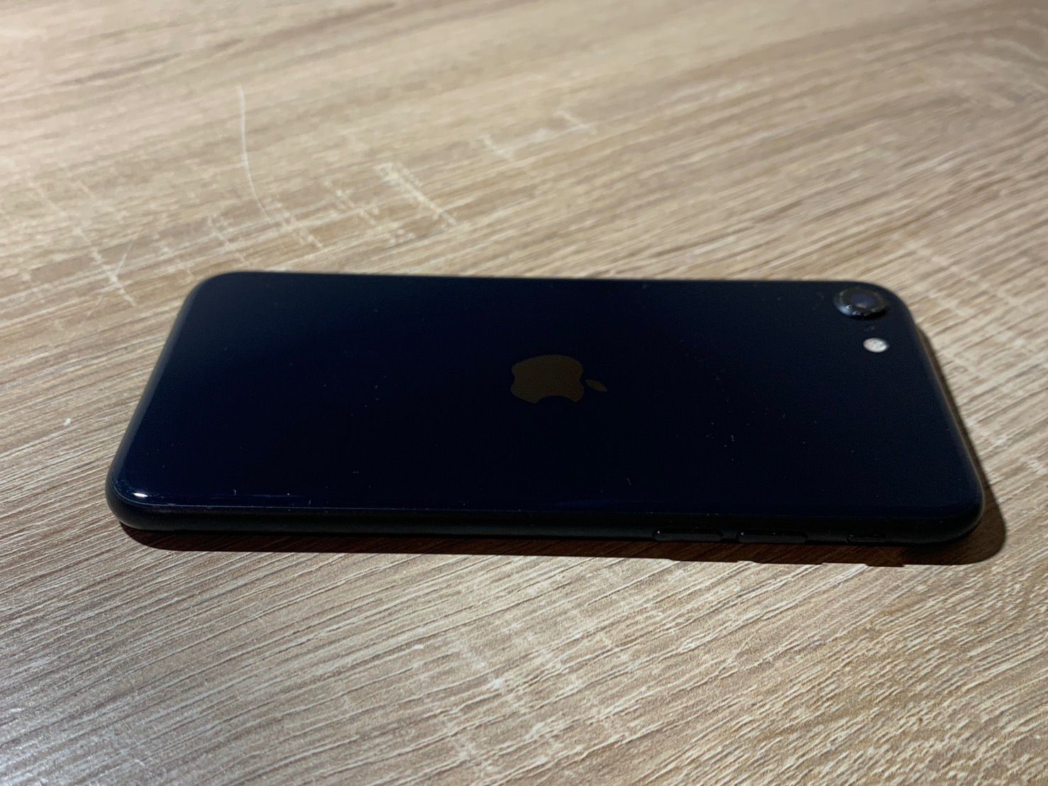 iPhone SE 3世代 64GB ブラック 動作確認済 - メルカリ