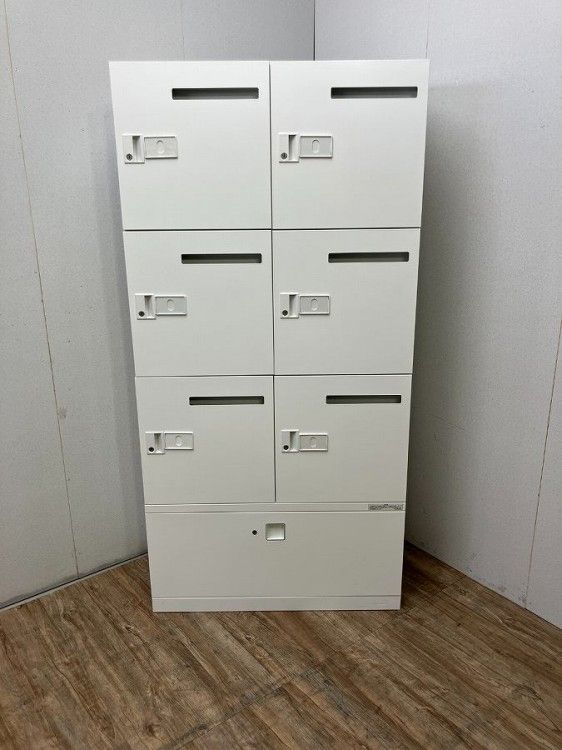【中古品】オカムラ ラテラル付6人用パーソナルロッカー ホワイト