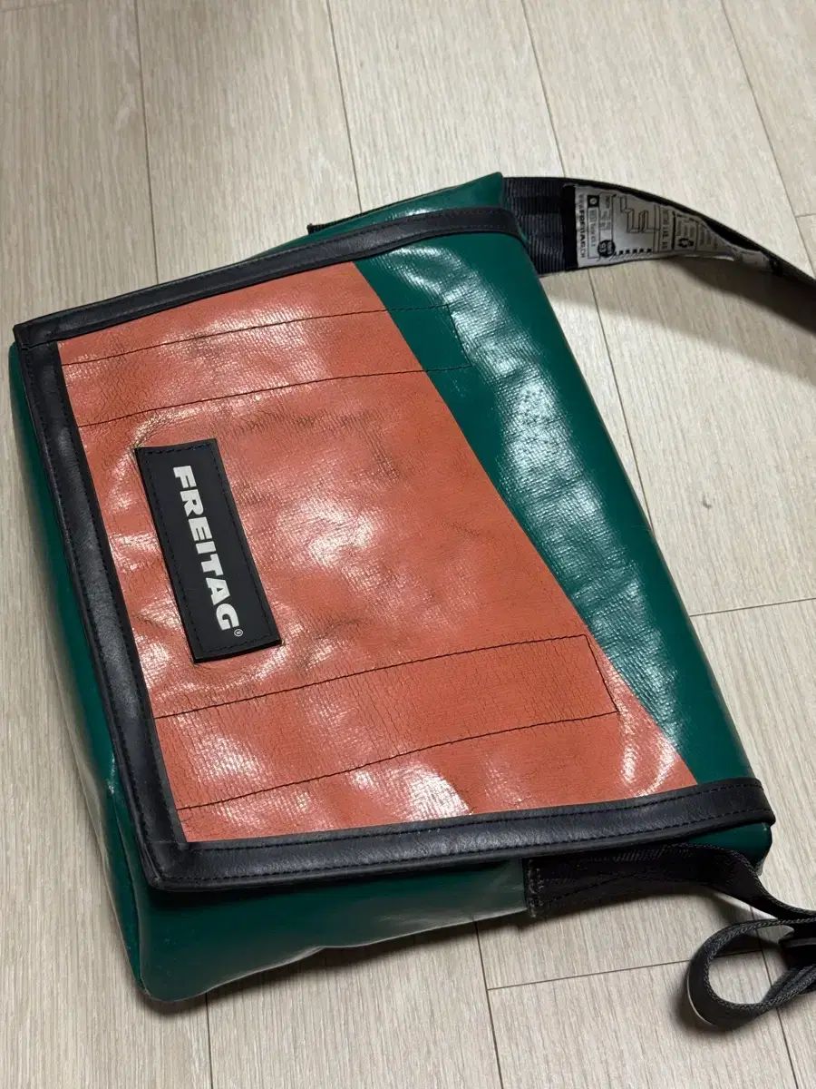 FREITAG ラッシー メッセンジャーバッグ