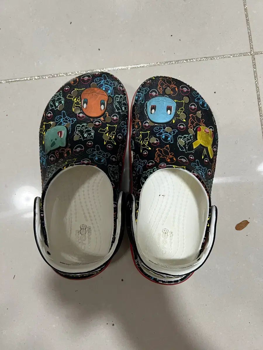 Crocs ポケットモンスター コンフォート klogg ブラック