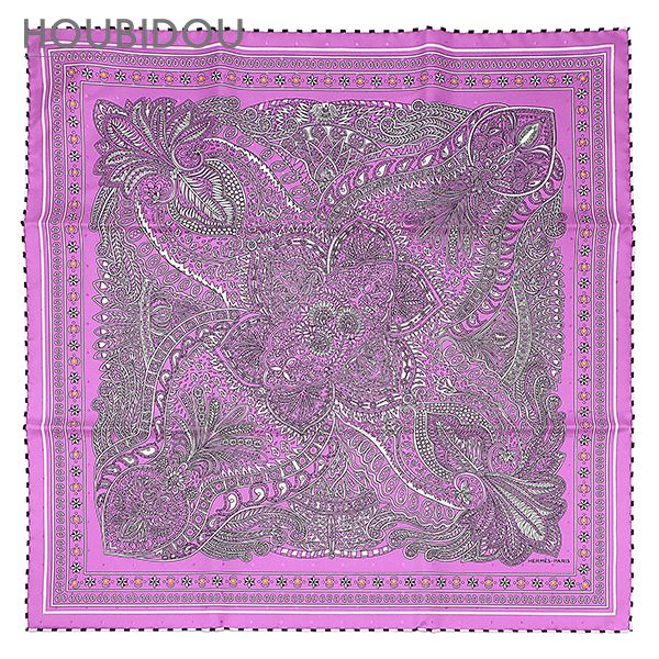 エルメス Hermes スカーフ カレ55 シルク シクラメン×ホワイト×ブラック 【Le Jardin de la Maharani /マハラニの庭】 【箱】【中古】