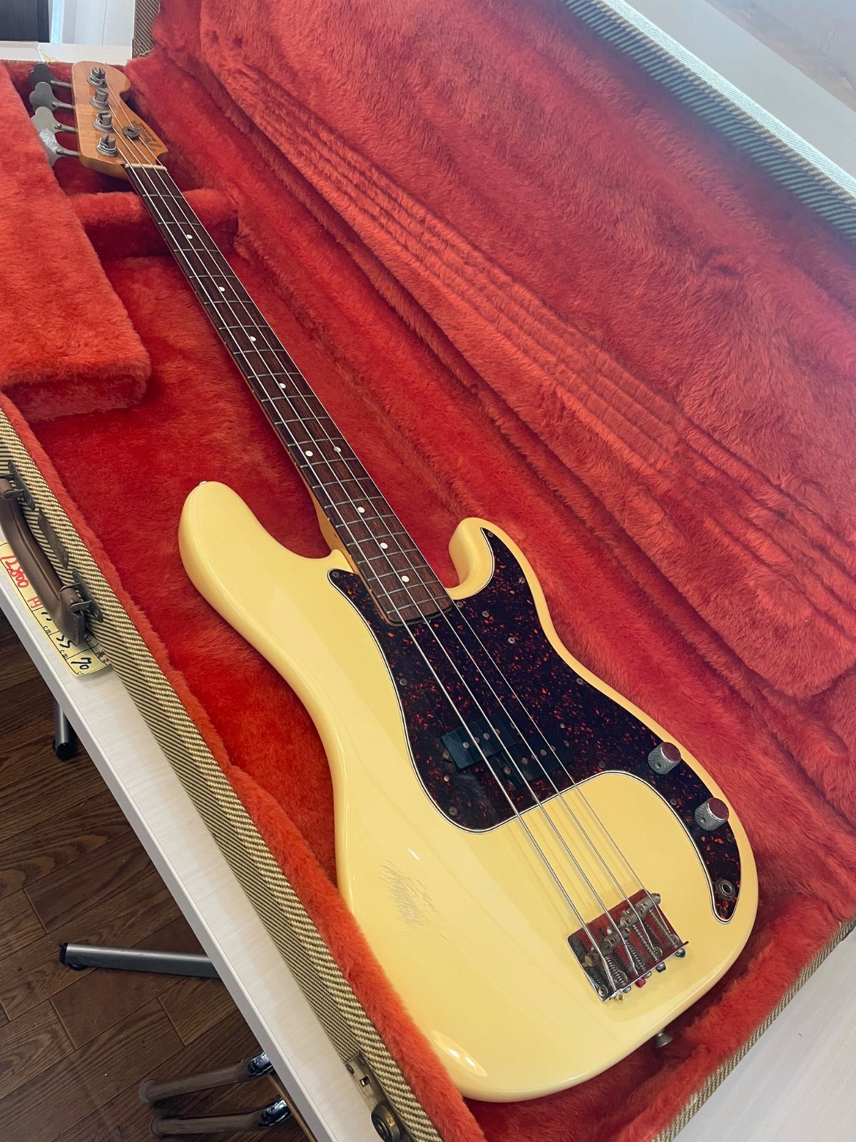 Fender USA American Vintage '62 Precision Bass Vシリアル