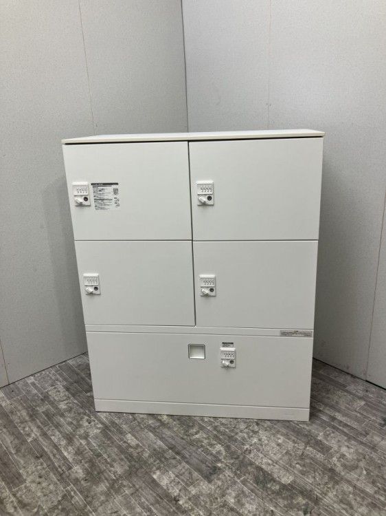 【中古品】オカムラ レクトラインシリーズ 天板付ラテラル・4人用パーソナルロッカー 4Z34AR ZA75/4B313F ホワイト
