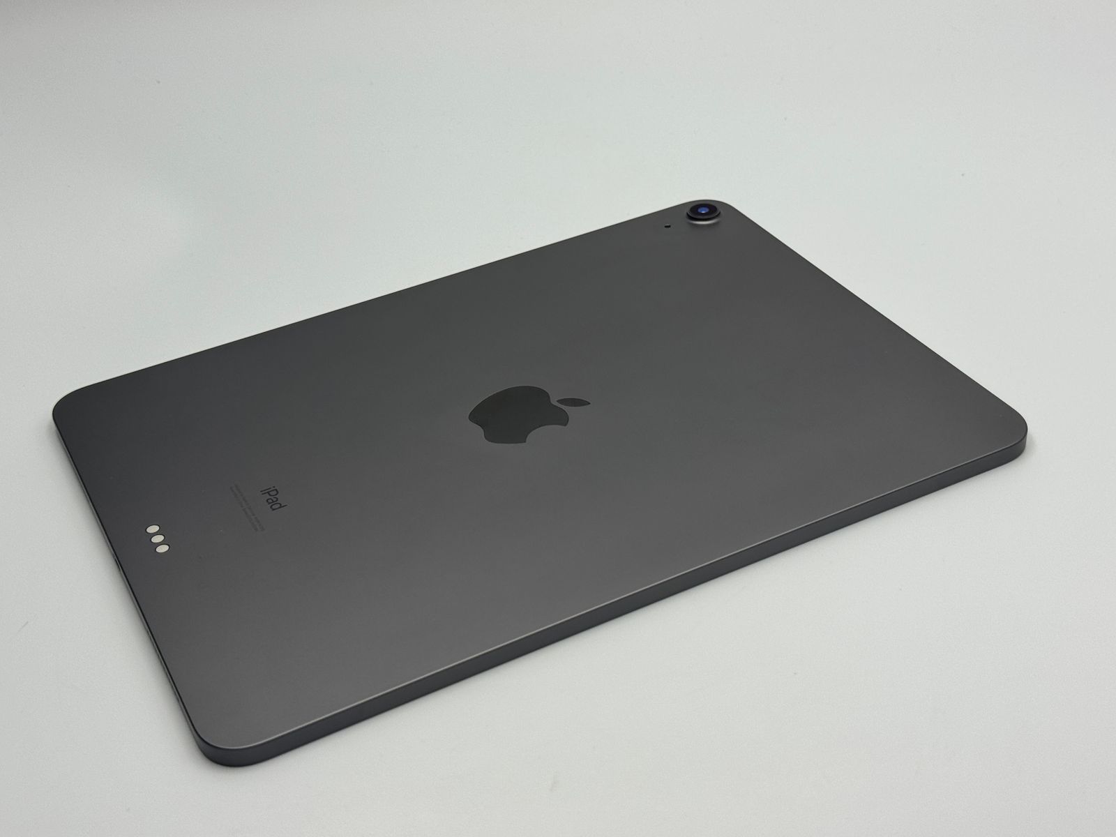 【中古B】iPad Air 4 64GB スペースグレイ Wi-Fi バッテリー【84%】
