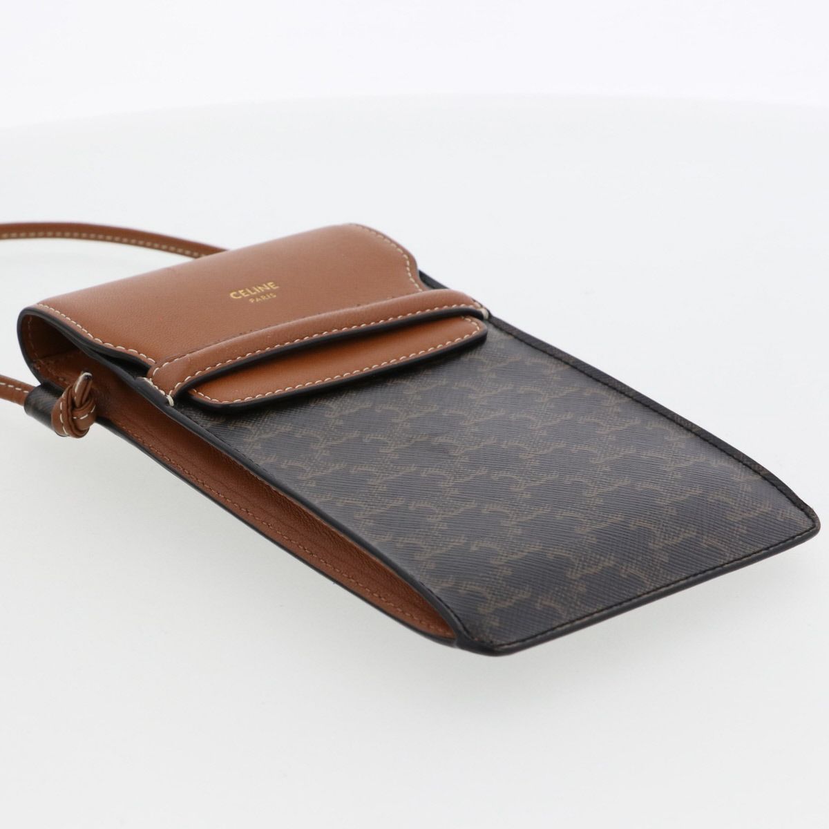 CELINE セリーヌ フラップ付き モバイルポーチ 携帯ケース 10G332 CELINE セリーヌ フラップ付き モバイルポーチ 携帯ケース 10G332