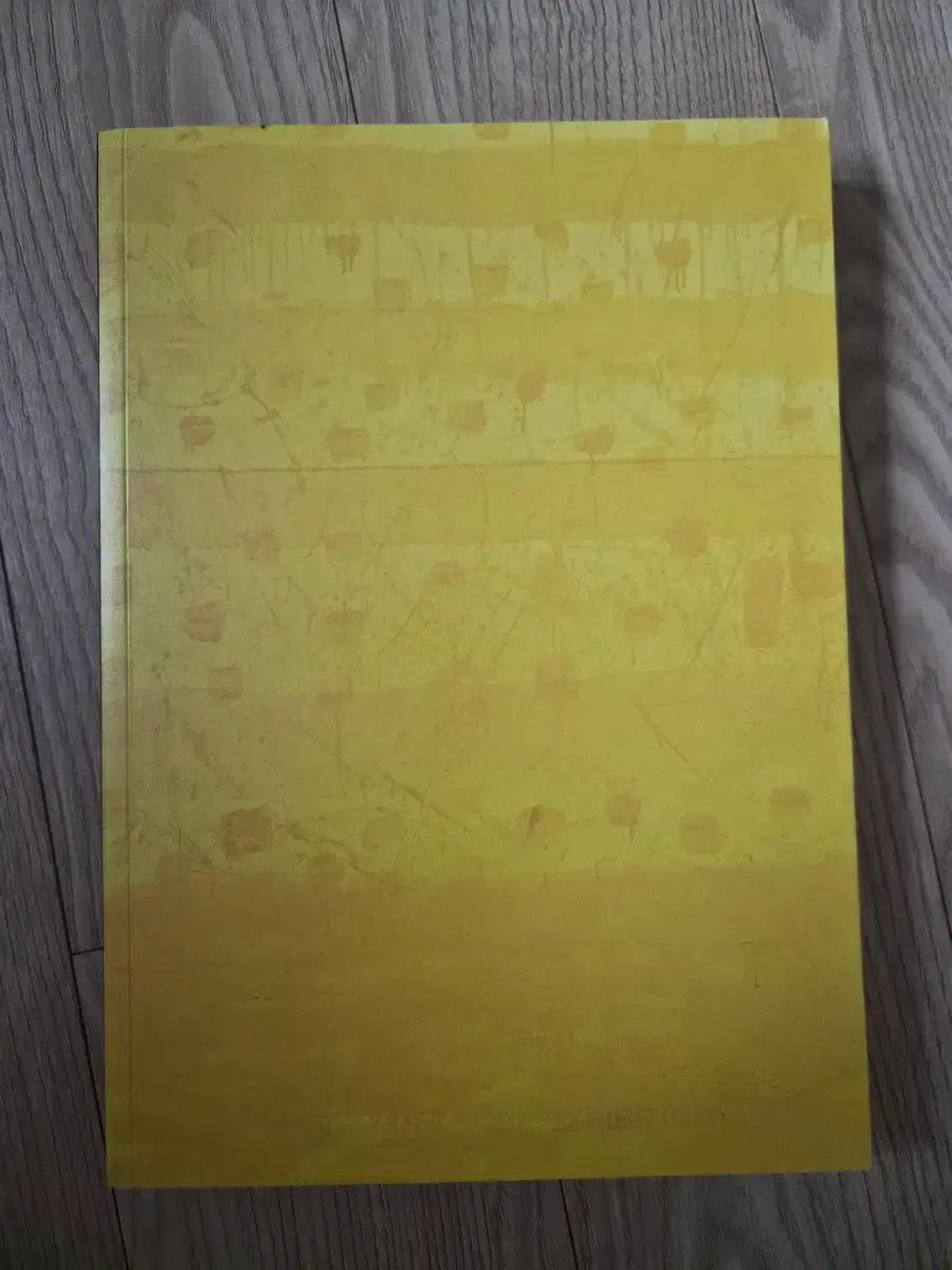 BIGBANG a to z 10周年 展示会 写真集 図録 10,235円