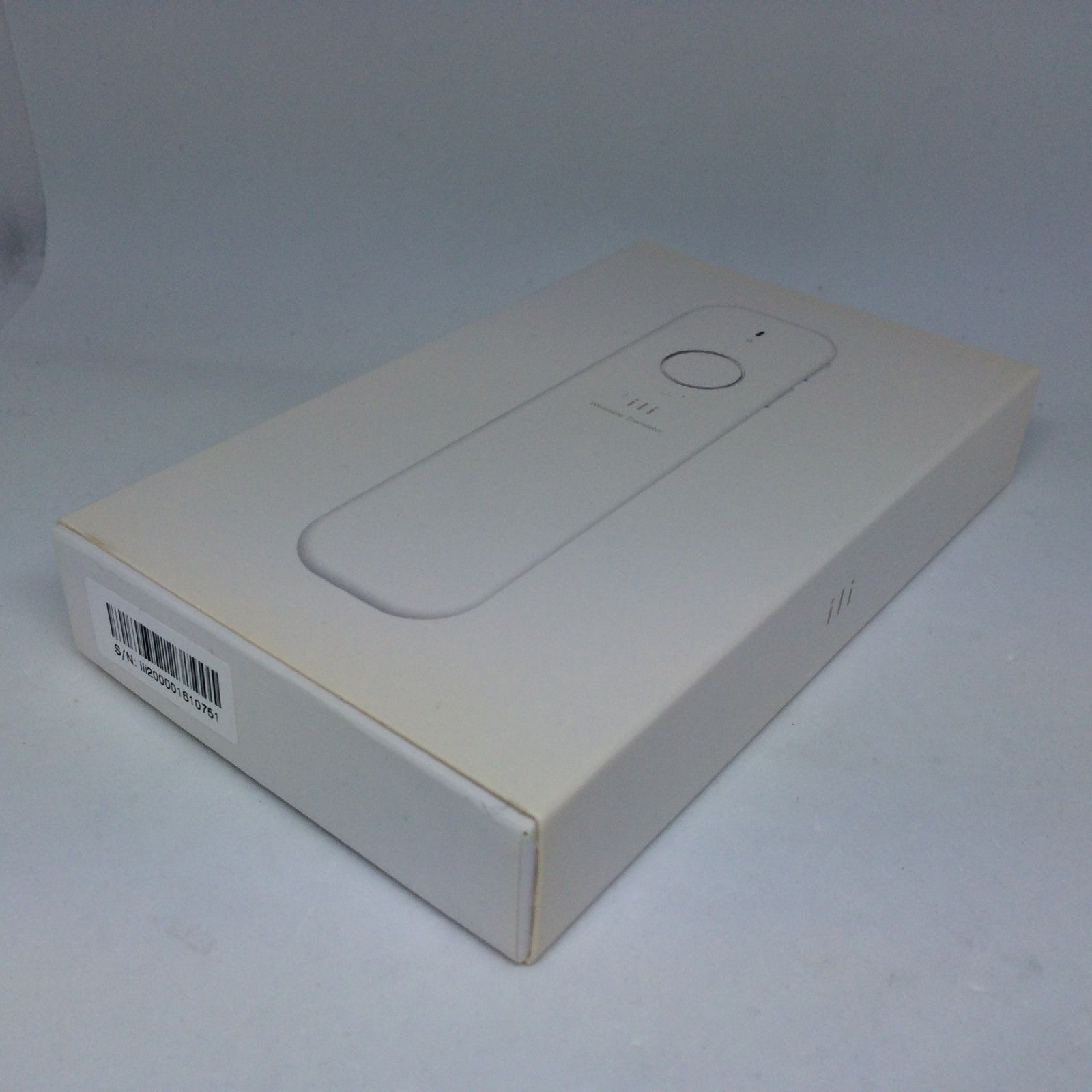 【中古】ili（イリー） オフライン音声翻訳機 中古】〔展示品〕 オフライン音声翻訳機 ili イリー 中→日英 LM11