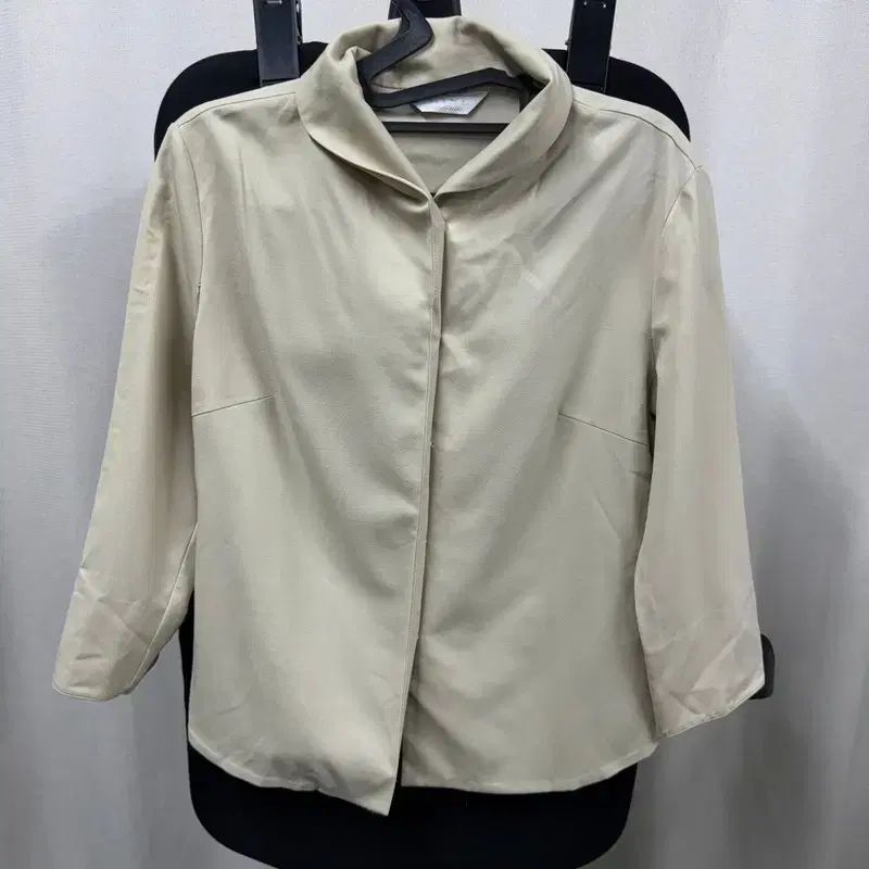 正規品/82-94-160 マイン レディース ブラウス AA