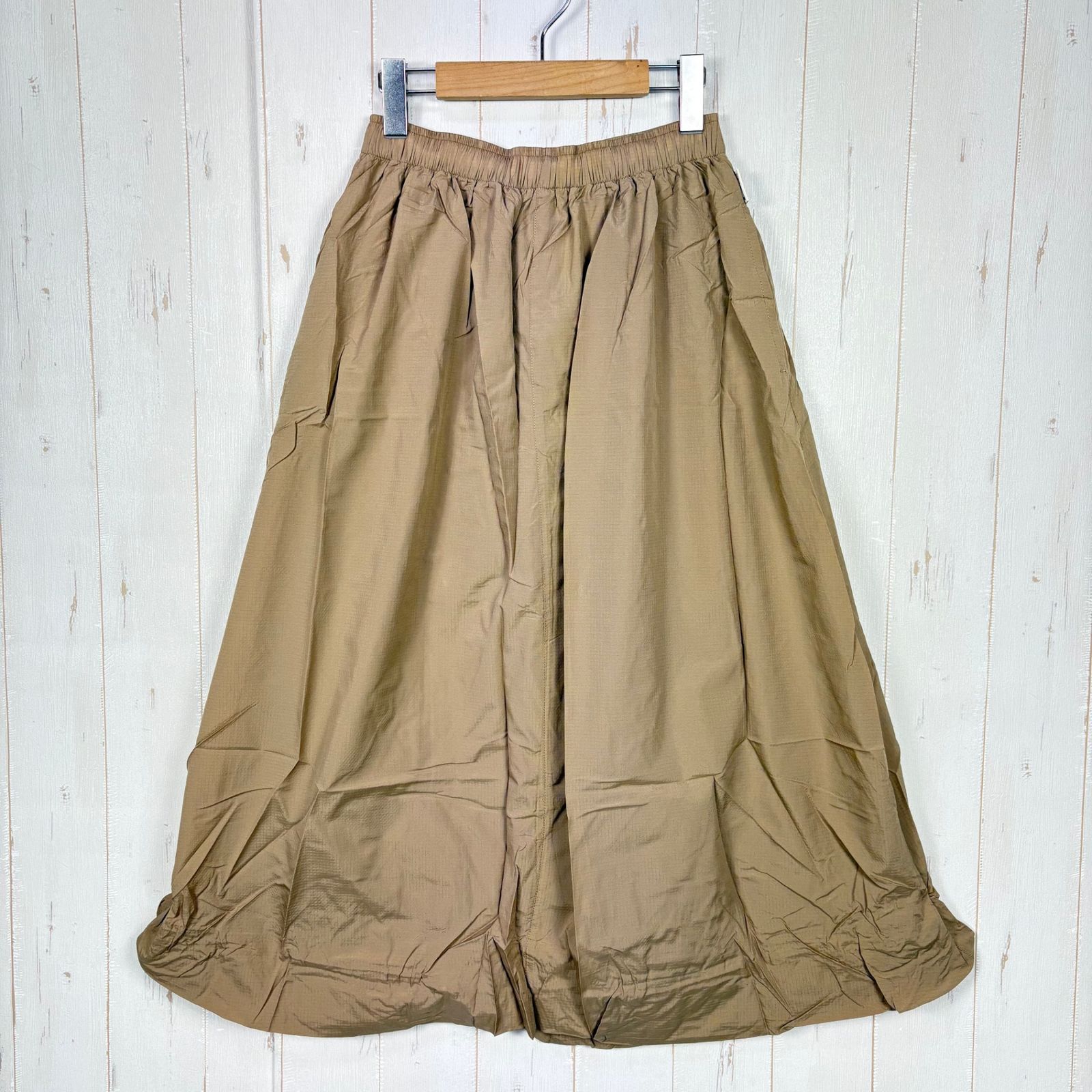 ✉️Women's S ベージュ系 Mountain Equipment ( マウンテンイクイップメント ) イージー スカート Easy Skirt 424467 BEIGE z00056027 BEIGE スカート ボトムス ウェア