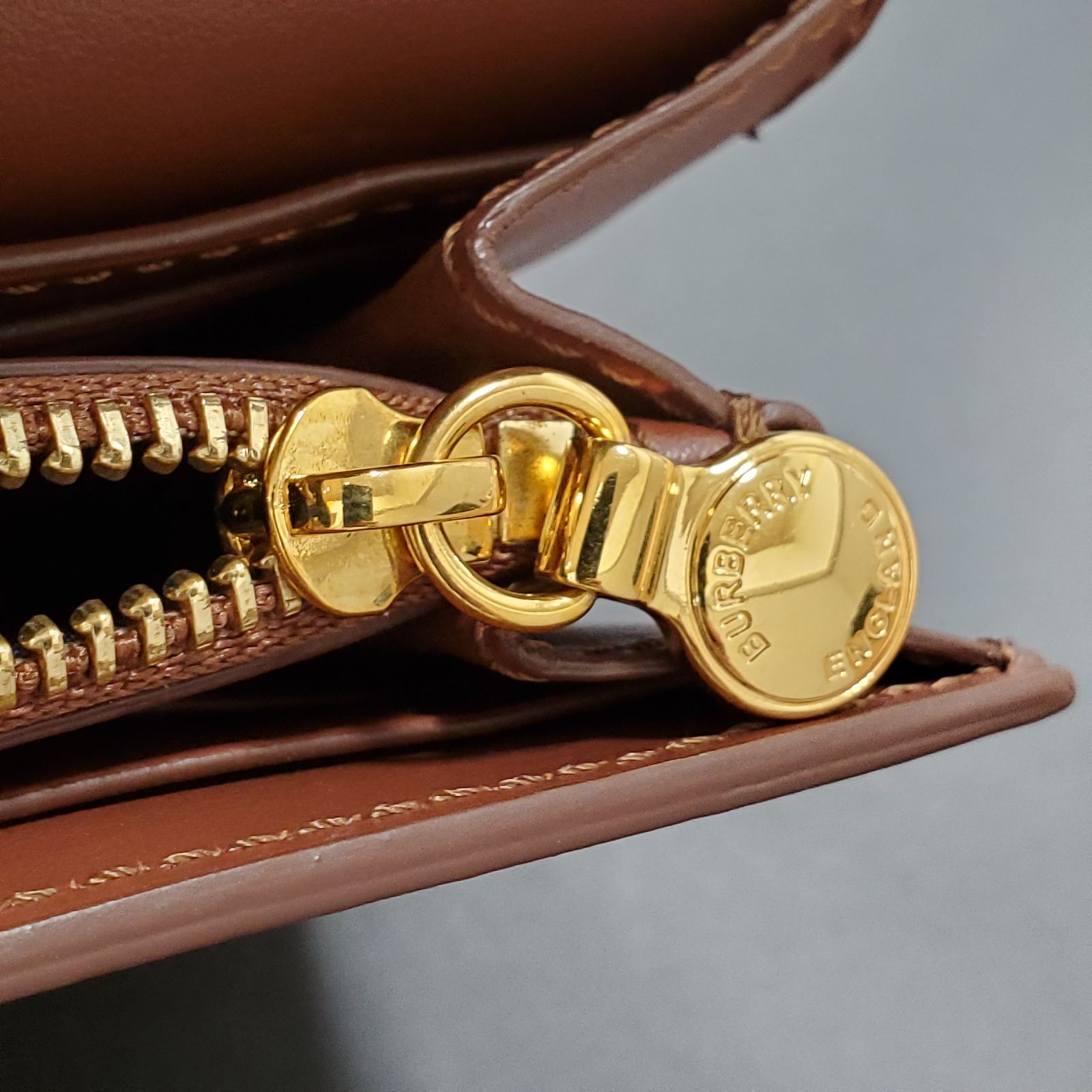MK558【ER263】BURBERRY バーバリー レザー 長財布 ノバチェック