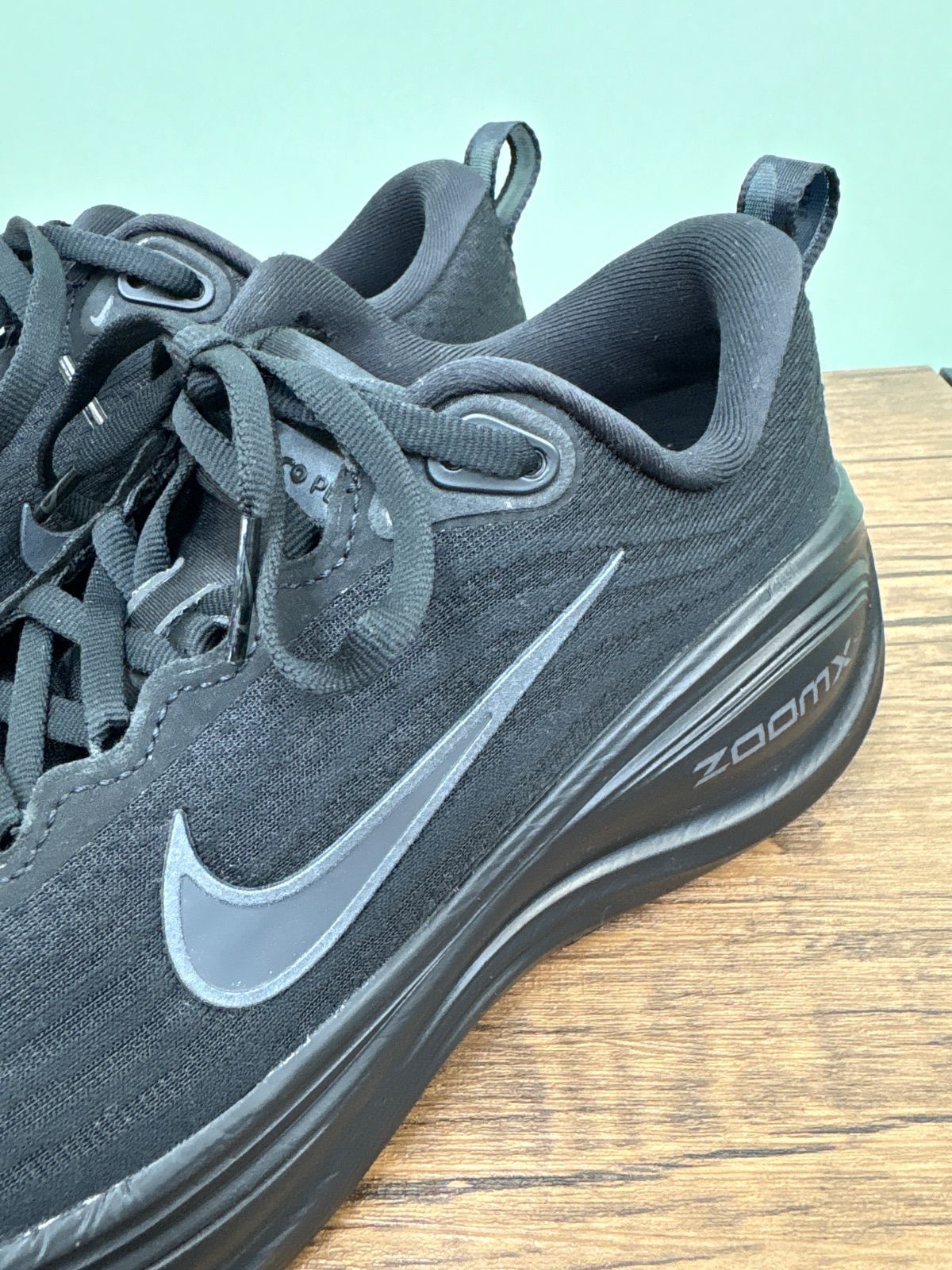 Nike VOMERO PLUS ボメロプラス ランニング 陸上 シューズ ブラック 