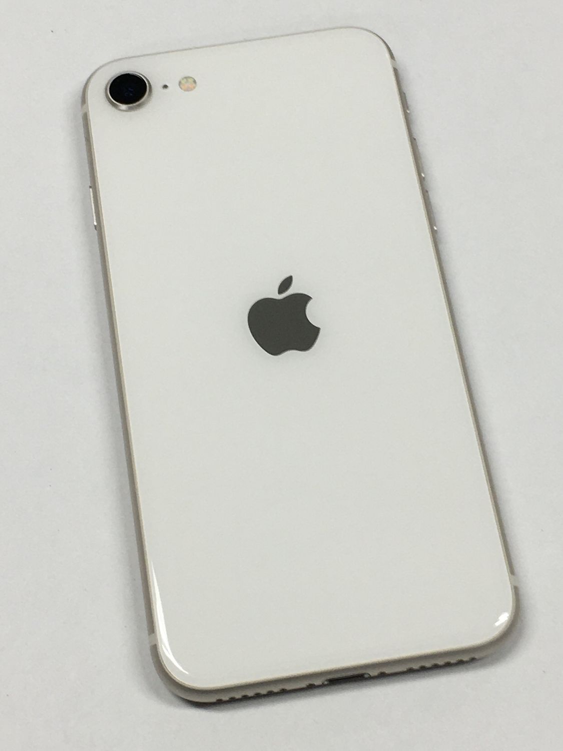 美品 iPhone SE3 64GB SIMフリー スターライト - メルカリ