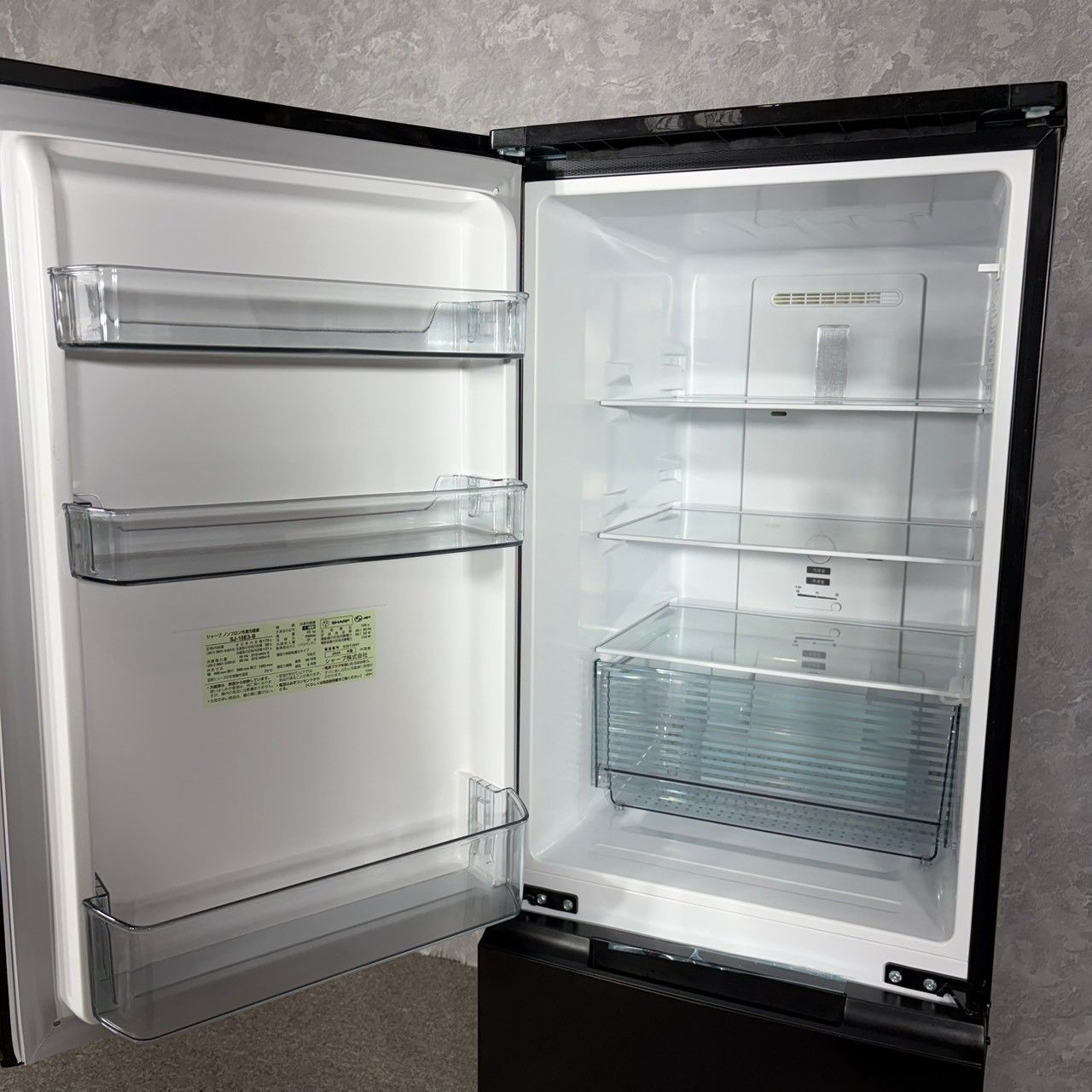 2024年製】 美品 SHARP シャープ 冷凍冷蔵庫 SJ-18E3-B 179L - メルカリ