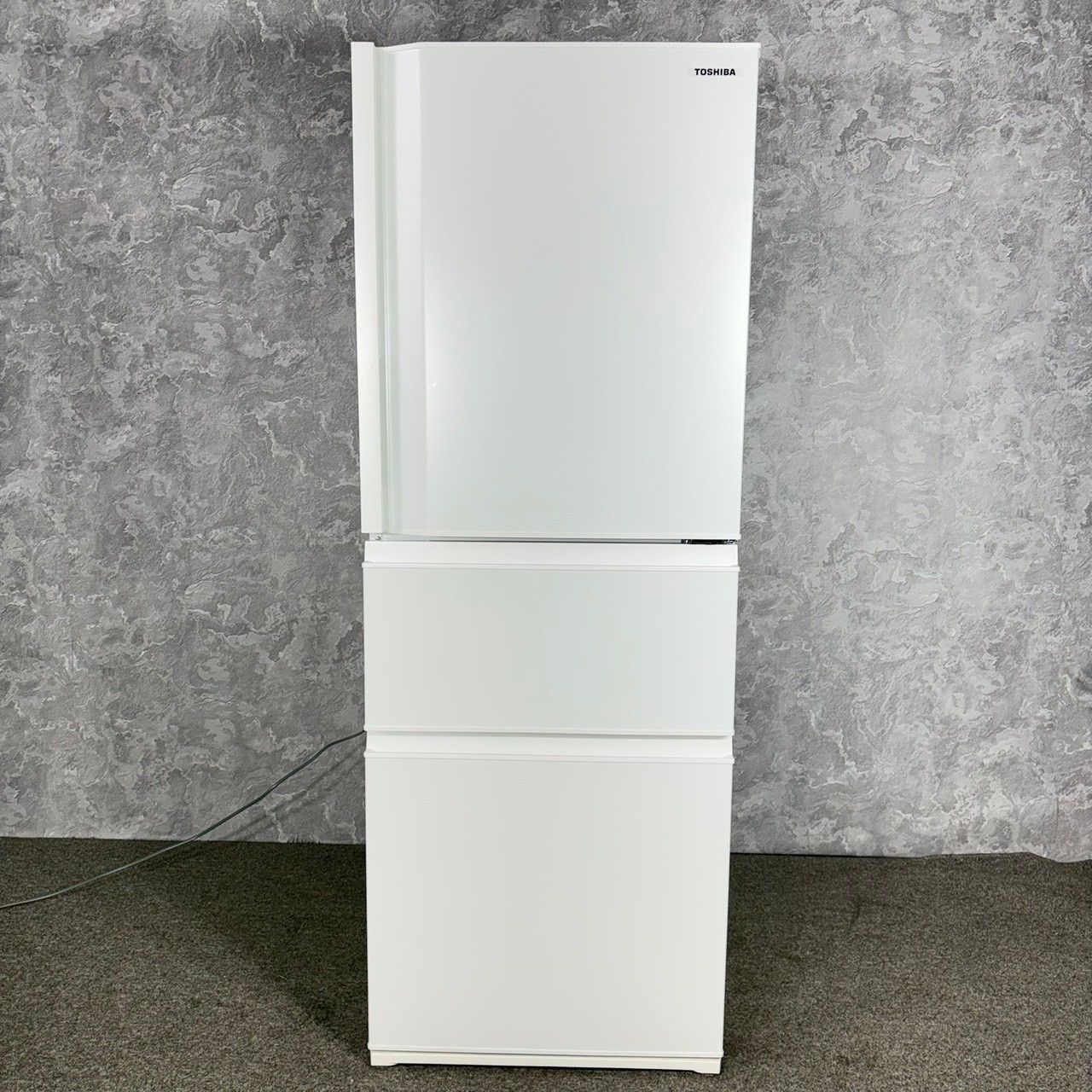 2023年製】 美品 TOSIBA 東芝 3ドア冷蔵庫 冷凍冷蔵庫 GR-U33SC 326L