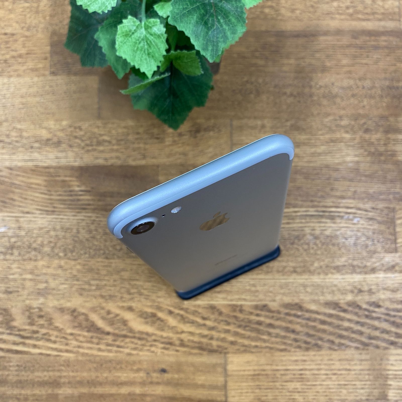iPhone 7 128GB シルバー SIMフリー 美品 - ISHOP JAPAN