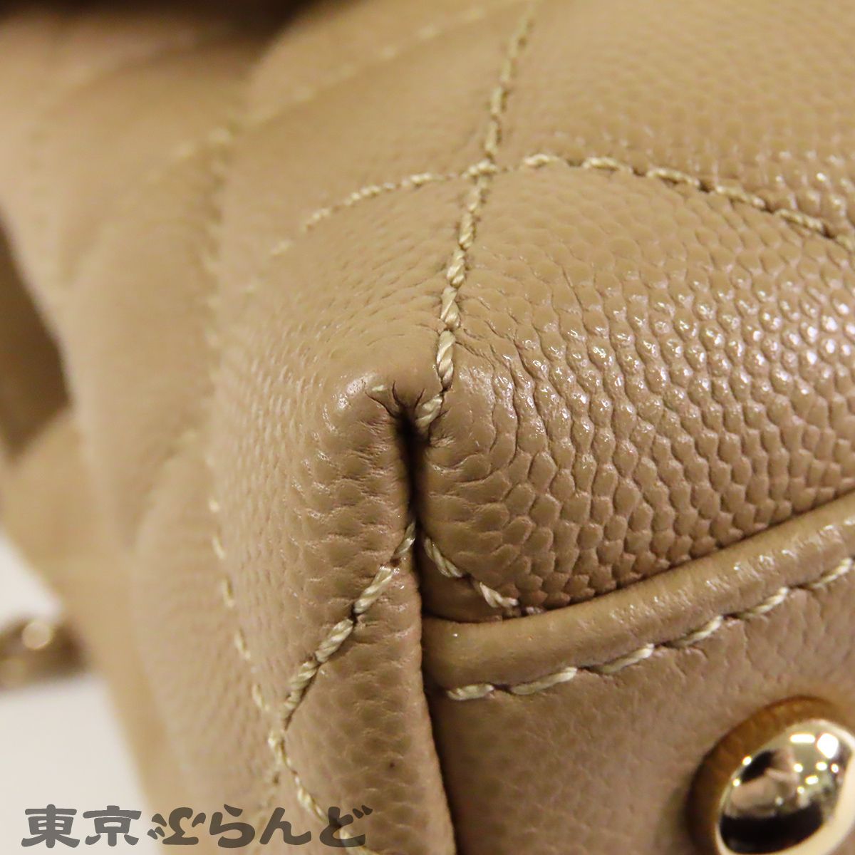 シャネル CHANEL ココハンドル 24 XS A92990 ベージュ ゴールド金具
