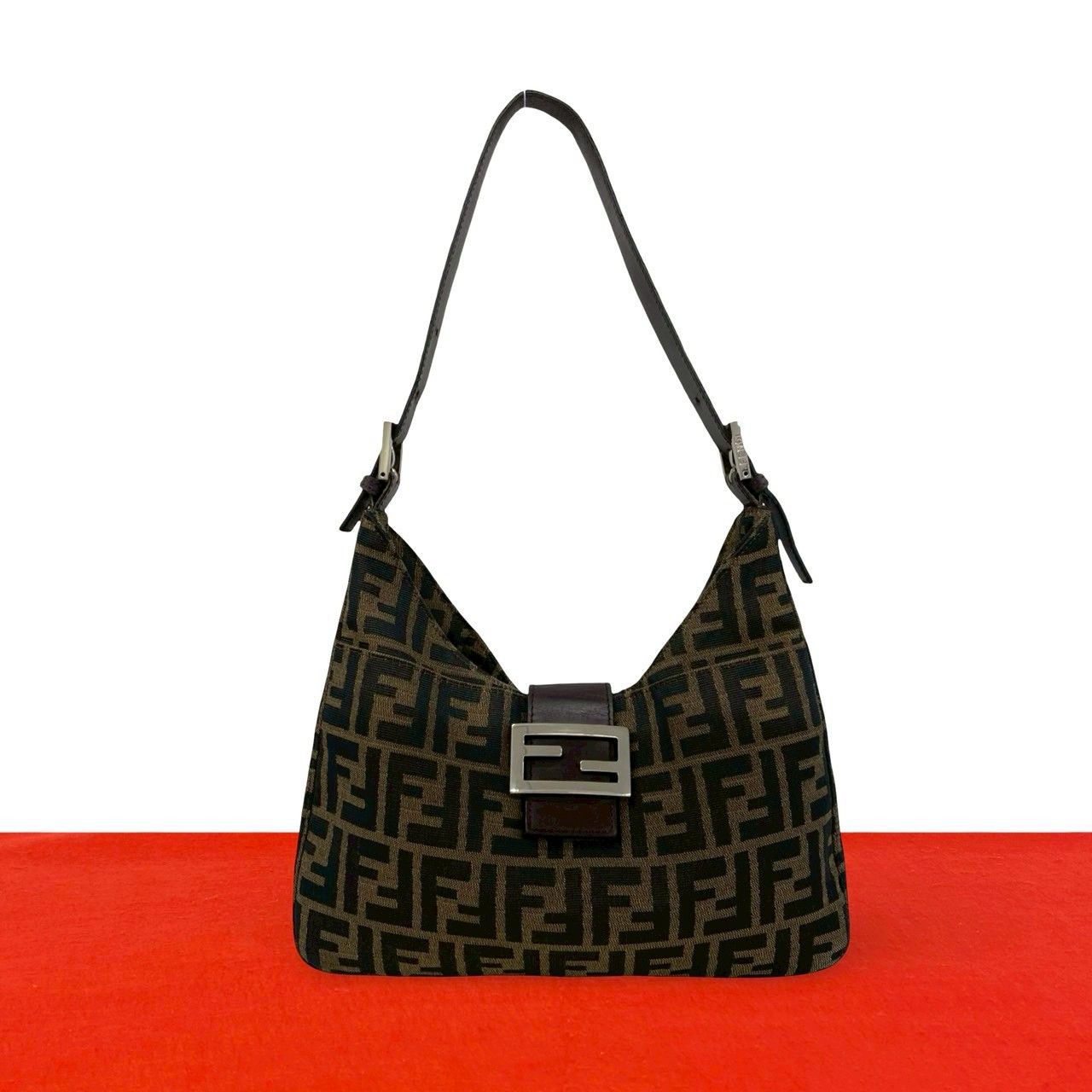 極 美品 FENDI フェンディ ズッカ FF 柄 ロゴ 金具 キャンバス レザー