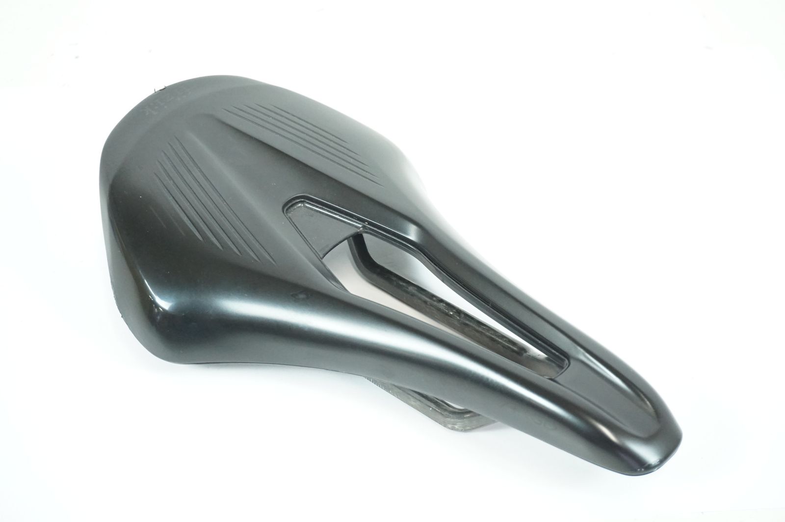 FIZIK 「フィジーク」 ARGO VENTO カーボンレール サドル / バイチャリ宇都宮店