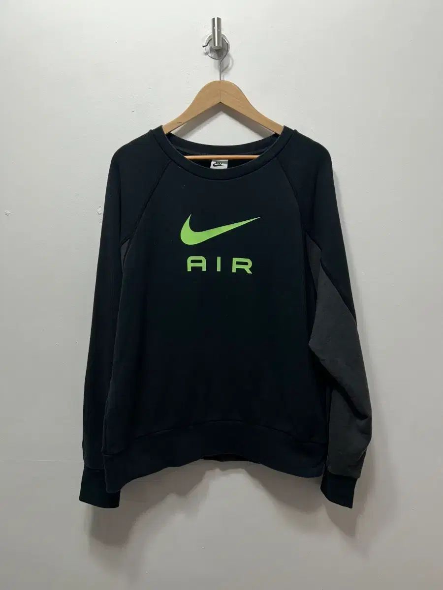 ナイキ AIR ブラック スウェット Tシャツ 2XL /110