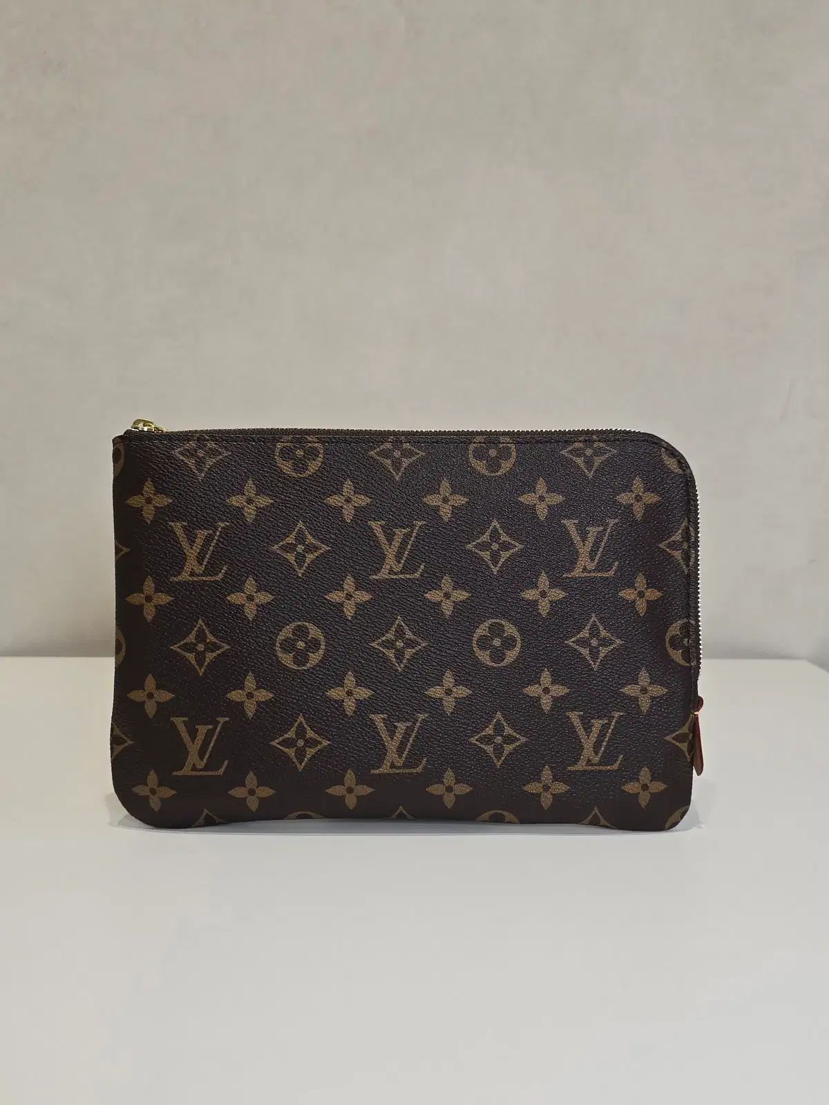 ラックスオール Louis Vuitton モノグラム エテュイ ヴィトワール PM 付き クラッチバッグ M44500