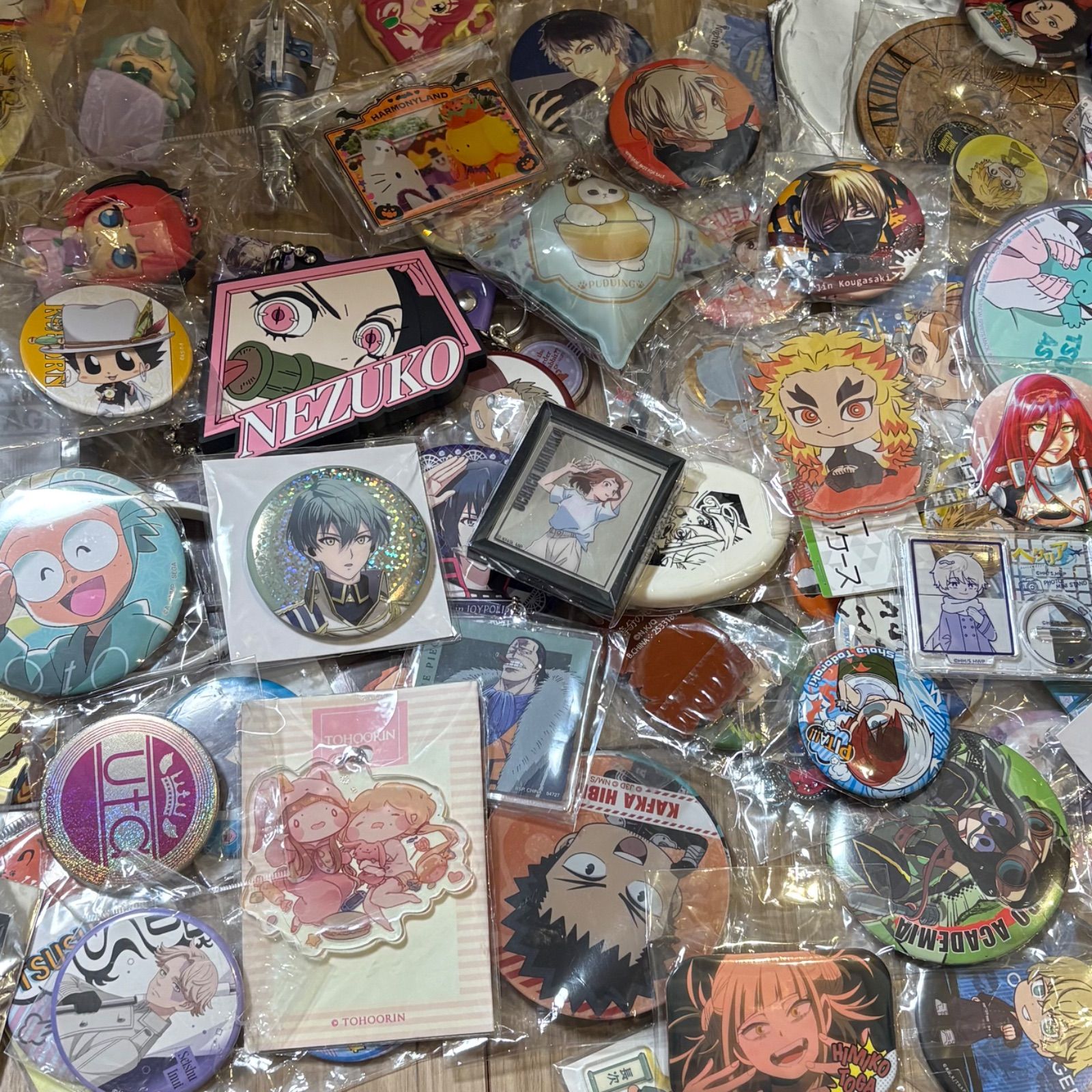 アニメグッズ 大量 缶バッジ アクリルスタンド 600点以上 まとめ売り