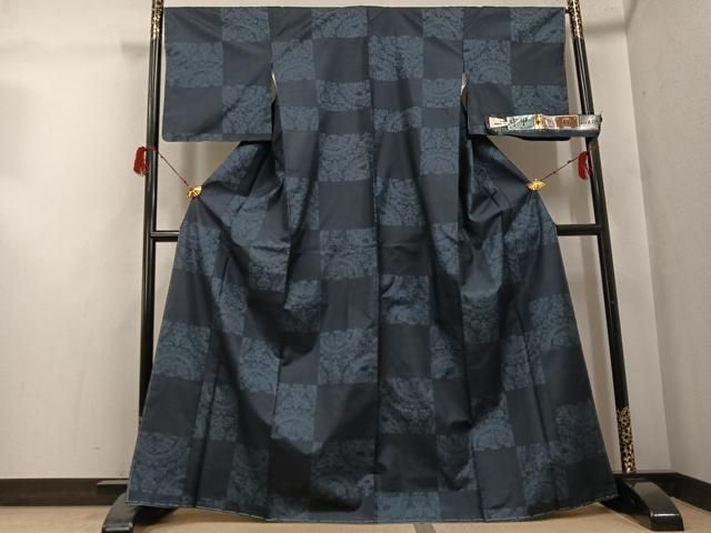 平和屋着物●三代目 仁左ェ門　本場大島紬　カタス7マルキ　市松花文　原絹織物謹製　証紙付き　正絹　逸品　未使用　AABH3114ph 23,998円