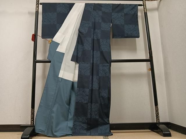 平和屋着物●三代目 仁左ェ門 本場大島紬 カタス7マルキ 市松花文 原絹織物謹製 証紙付き 正絹 逸品 未使用 AABH3114ph 平和屋着物●三代目 仁左ェ門 本場大島紬 カタス7マルキ 市松花文 原絹織物謹製 証紙付き 正絹 逸品 未使用 AABH3114ph