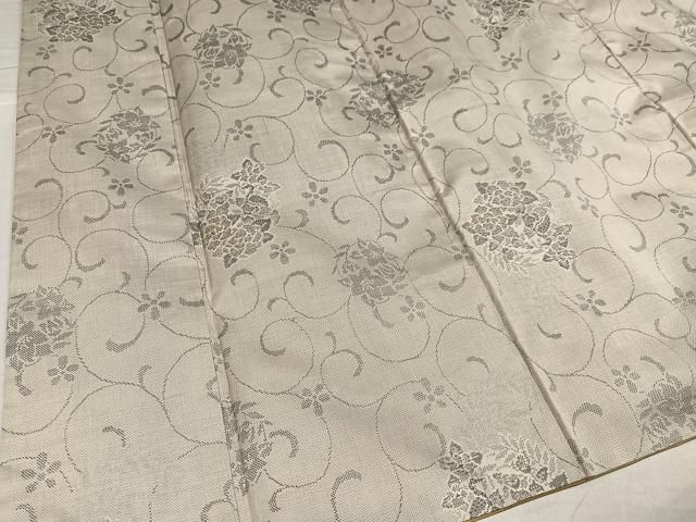 平和屋着物●本場大島紬 白大島 カタス9マルキ 花唐草文 正絹 逸品 AABH3134ph 平和屋着物●本場大島紬 白大島 カタス9マルキ 花唐草文 正絹 逸品 AABH3134ph