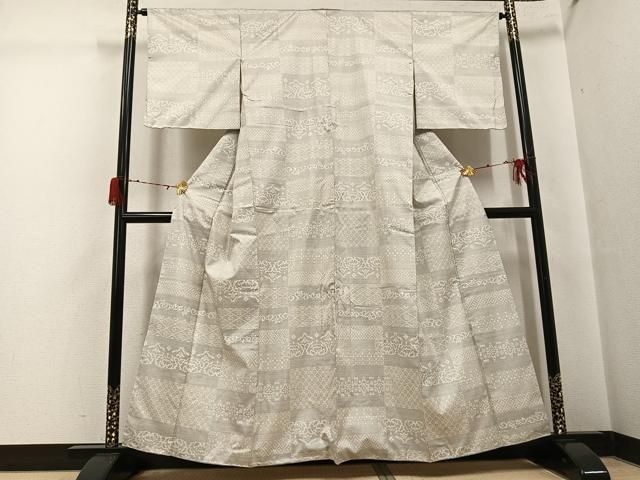 平和屋着物●東郷織物謹製　本場大島紬　白大島　160亀甲　花唐草文　正絹　逸品　AABH3143ph