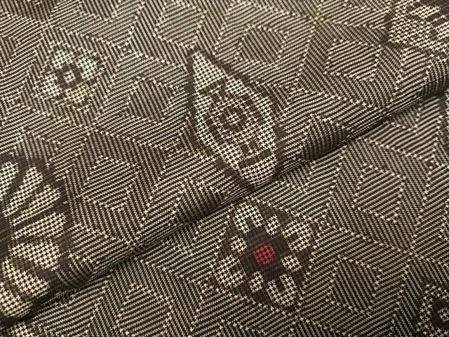 平和屋着物●本場大島紬 花菱文 正絹 逸品 AABH3841ph 平和屋着物●本場大島紬 花菱文 正絹 逸品 AABH3841ph