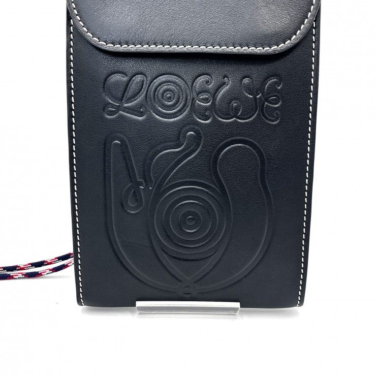 LOEWE（ロエベ）アナグラム エンボス ネックポーチ ショルダーバッグ スマホポーチ ブラック レザー ロープストラップ メンズ レディース【中古】