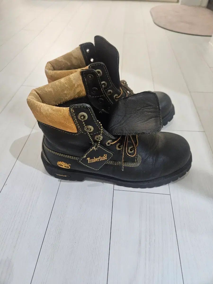 Timberland 6インチ スティッチ ブラック