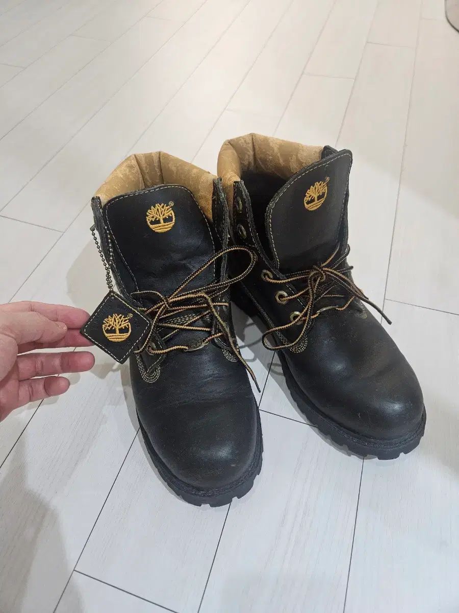 Timberland 6インチ スティッチ ブラック Timberland 6インチ スティッチ ブラック