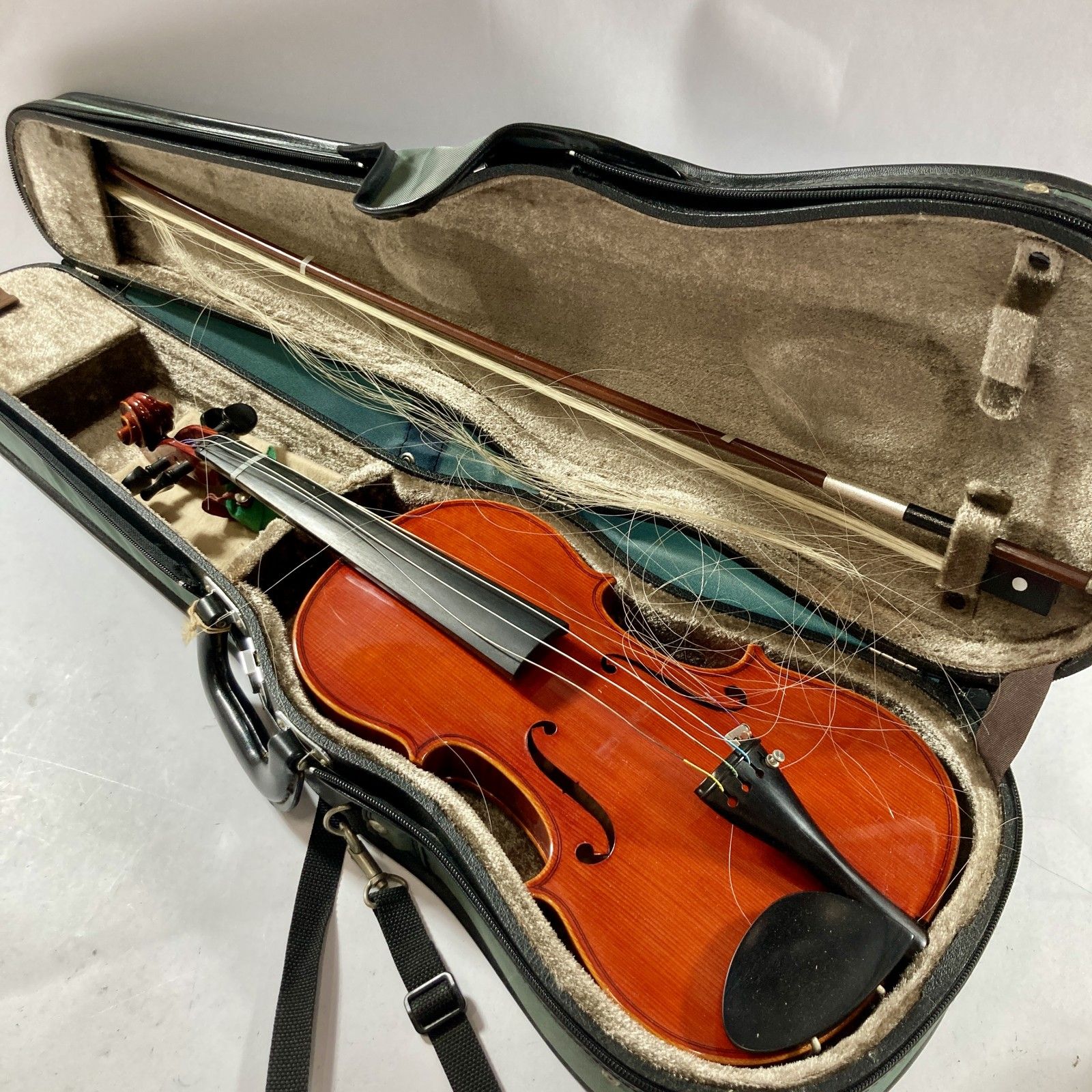 ☆ SUZUKI Violin スズキバイオリン ヴァイオリン No. 330 4/4 弦楽器 