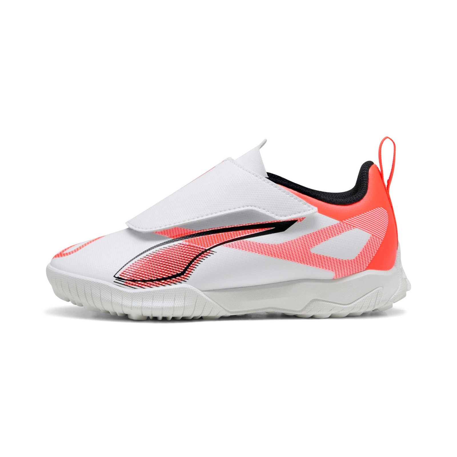 プーマ（PUMA） サッカートレーニングシューズ ウルトラ 5 プレイ V TT JR プーマ ホワイト/プーマ ブラック/グローイング レッド 108335-01