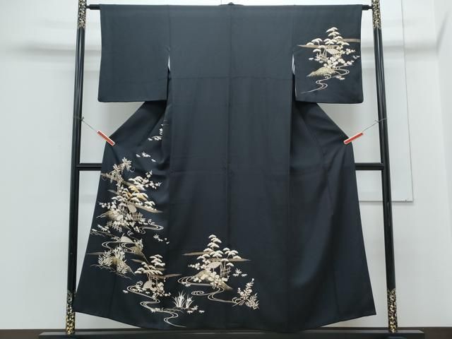 平和屋着物●訪問着　駒刺繍　松竹梅　黒地　金銀彩　正絹　逸品　CABH3746th