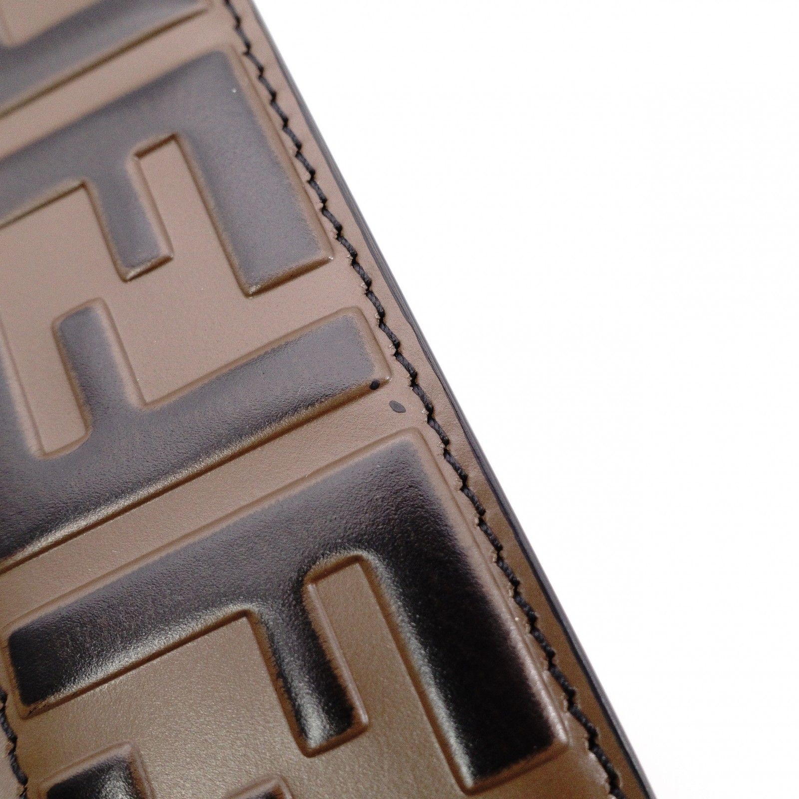FENDI フェンディ ストラップ レザー FFロゴ ゴールド金具 