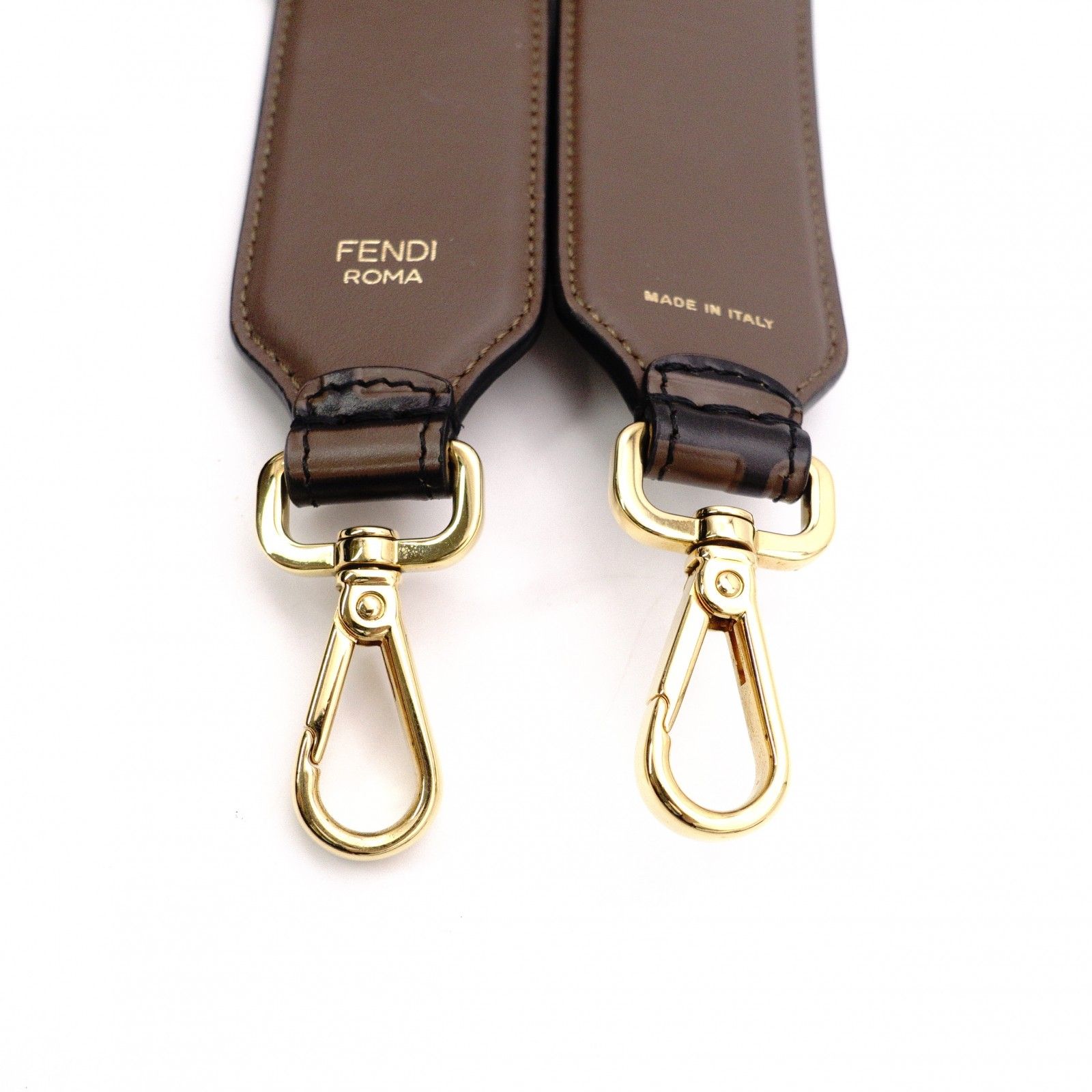 FENDI フェンディ ストラップ レザー FFロゴ ゴールド金具 FENDI フェンディ ストラップ レザー FFロゴ ゴールド金具