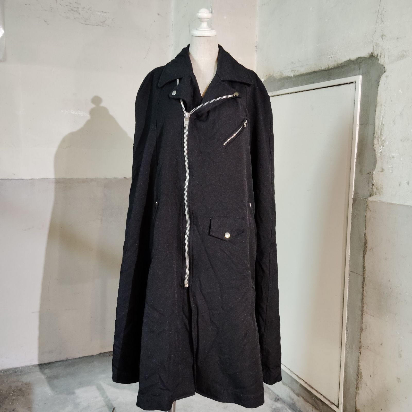 BLACK COMME des GARCONS 12aw ポリ縮 ライダース ポンチョ ブラック BLACK COMME des GARCONS 12aw ポリ縮 ライダース ポンチョ ブラック