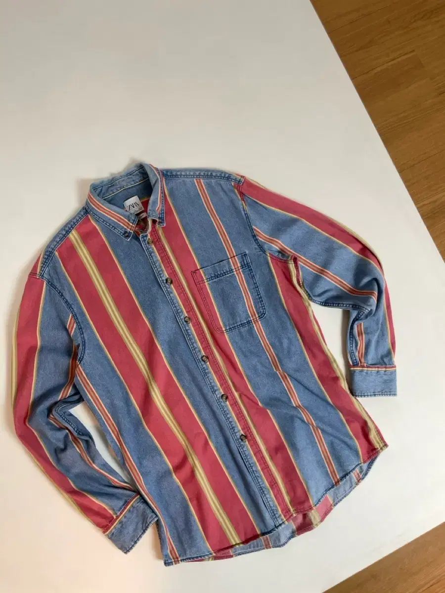 ZARA リラックスドフィット ストライプ シャツ