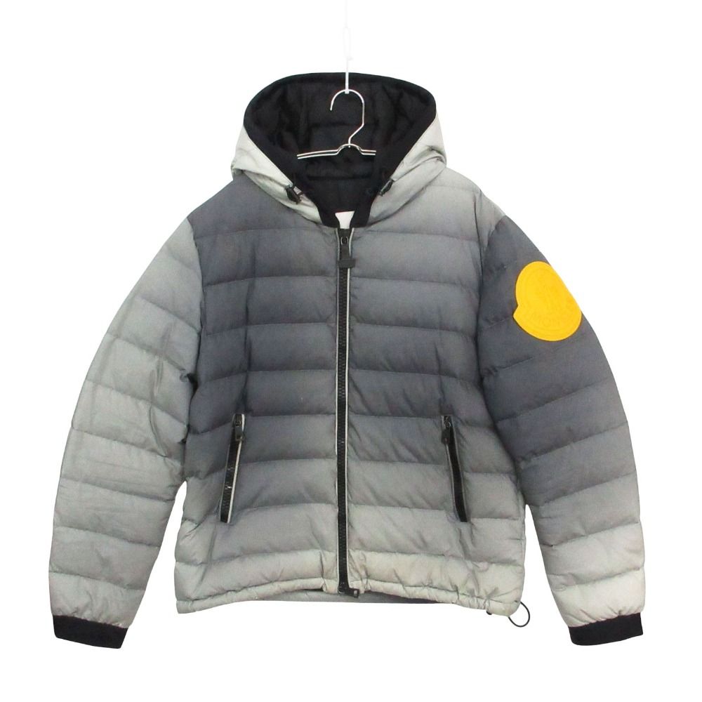 16aw MONCLER モンクレール O × オフホワイト OFF-WHITE by VIRGIL ABLOH DINARD ダウンジャケット ブルゾン ラバービッグワッペン ロゴ B209H4130505 58023 アウター グレー 1【S】 メンズ