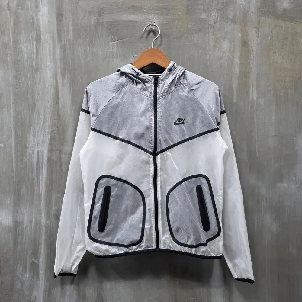 NIKE ウィンドランナー ウィンドブレーカー ジャケット / レディース (M) / ST3414 / 新品同様